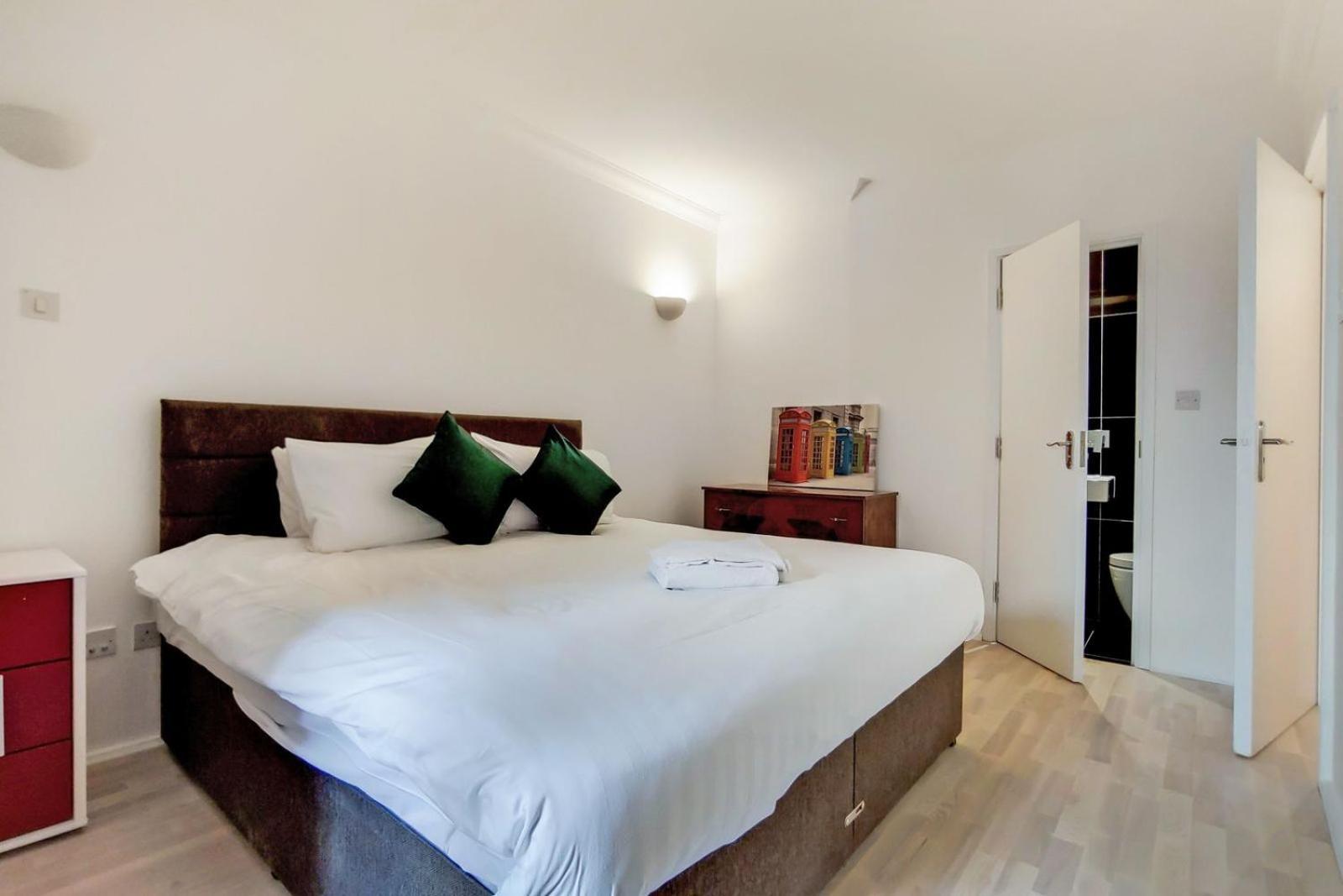 South Kensington - Point West Residences Лондон Екстериор снимка