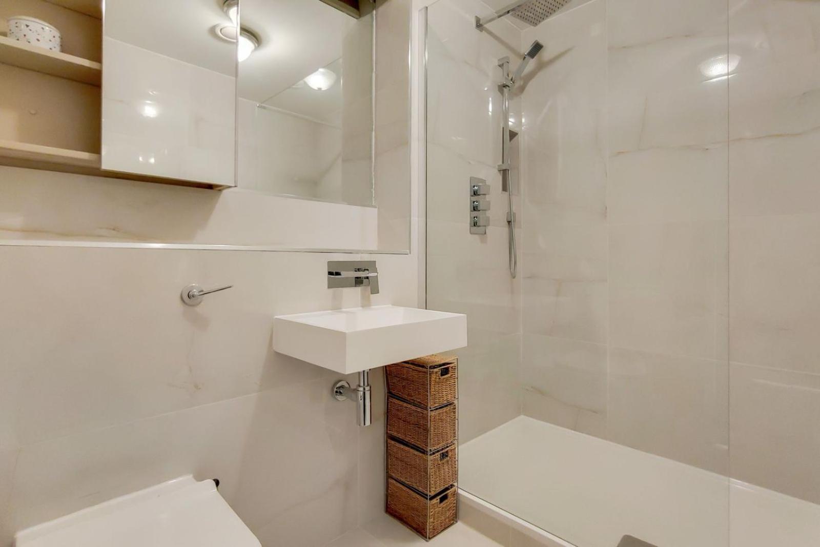 South Kensington - Point West Residences Лондон Екстериор снимка